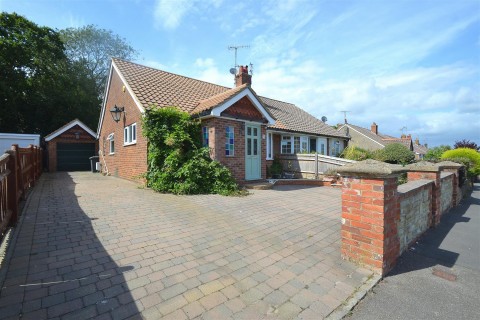 View Full Details for Sandbanks Way, Hailsham