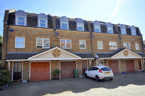 View Full Details for Silver Strand West, North Harbour, Eastbourne